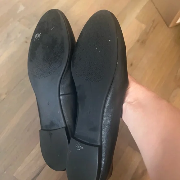Tory Burch Black Flats with Gold Emblem - Picture 3 of 8